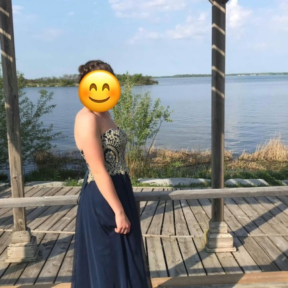 Prom dress - Picture 3 of 4